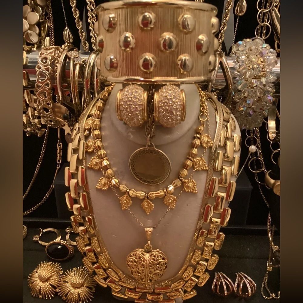 Elite Jewelry Lot | Wearable Statement Mix | 2 lb | Treasure Hunter’s Pull